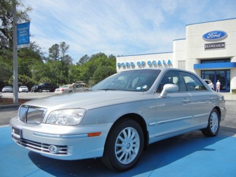 Bright Silver 2005 Hyundai XG350 L