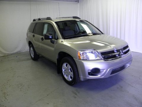 Platinum Pearl 2007 Mitsubishi Endeavor LS AWD Platinum Pearl 2007 Mitsubishi Endeavor LS AWD