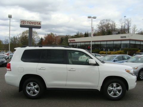 Super White 2011 Toyota Land Cruiser Super White 2011 Toyota Land Cruiser