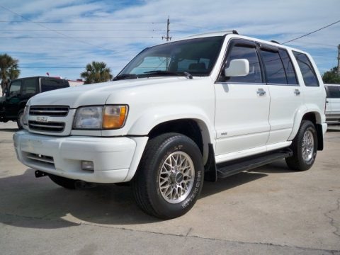 Alpine White 2000 Isuzu Trooper Limited 4x4 Alpine White 2000 Isuzu Trooper Limited 4x4