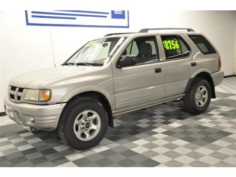 Powellite Silver Metallic 2004 Isuzu Rodeo S 4WD Powellite Silver Metallic 2004 Isuzu Rodeo S 4WD