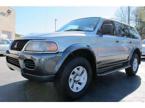 Seattle Silver Metallic 2001 Mitsubishi Montero Sport XLS Seattle Silver Metallic 2001 Mitsubishi Montero Sport XLS
