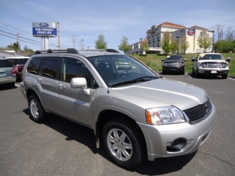 Quick Silver Metallic 2010 Mitsubishi Endeavor LS AWD Quick Silver Metallic 2010 Mitsubishi Endeavor LS AWD