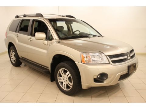 Platinum Pearl 2007 Mitsubishi Endeavor SE AWD Platinum Pearl 2007 Mitsubishi Endeavor SE AWD