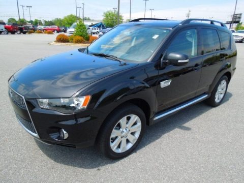 Labrador Black Pearl 2010 Mitsubishi Outlander SE Labrador Black Pearl 2010 Mitsubishi Outlander SE