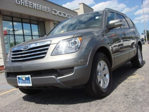 Titanium Silver 2009 Kia Borrego LX V6 4x4