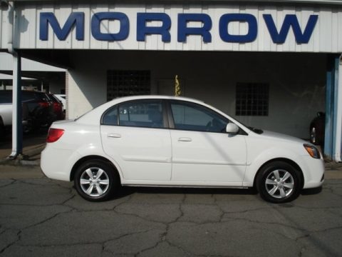 Clear White 2011 Kia Rio LX