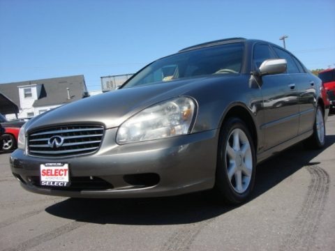 Royal Pewter 2004 Infiniti Q 45 Luxury Sedan Royal Pewter 2004 Infiniti Q 45 Luxury Sedan