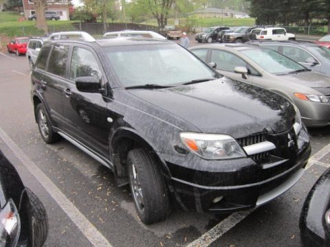 Labrador Black Pearl 2006 Mitsubishi Outlander SE 4WD Labrador Black Pearl 2006 Mitsubishi Outlander SE 4WD