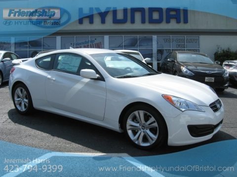 Monaco White 2012 Hyundai Genesis Coupe 2.0T Monaco White 2012 Hyundai Genesis Coupe 2.0T