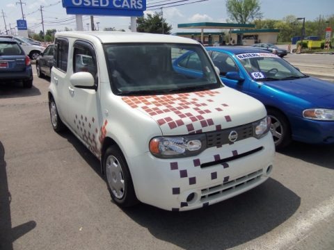 White Pearl 2011 Nissan Cube 1.8 S White Pearl 2011 Nissan Cube 1.8 S