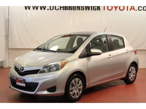 Classic Silver Metallic 2012 Toyota Yaris L 5 Door