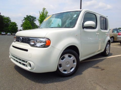 White Pearl 2010 Nissan Cube 1.8 S White Pearl 2010 Nissan Cube 1.8 S