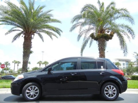 Super Black 2007 Nissan Versa S Super Black 2007 Nissan Versa S