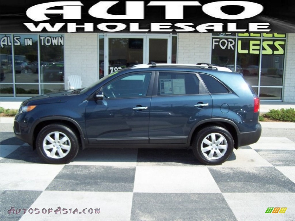 2011 Kia Sorento LX V6 in Pacific Blue - 170004 | Autos of ...