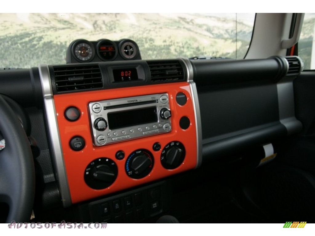 2013 Toyota FJ Cruiser 4WD in Magma Orange photo #6 - 149195 | Autos ...
