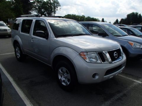 Silver Lightning 2008 Nissan Pathfinder S 4x4 Silver Lightning 2008 Nissan Pathfinder S 4x4