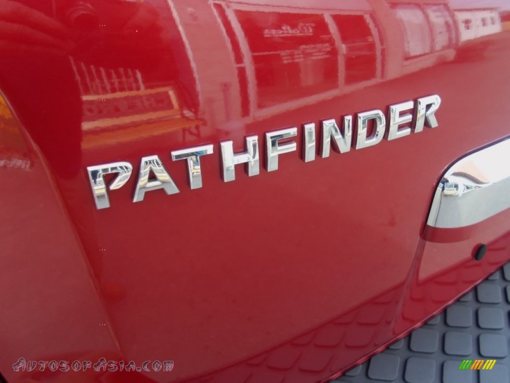 2011 Pathfinder S 4x4 - Red Brick / Graphite photo #7