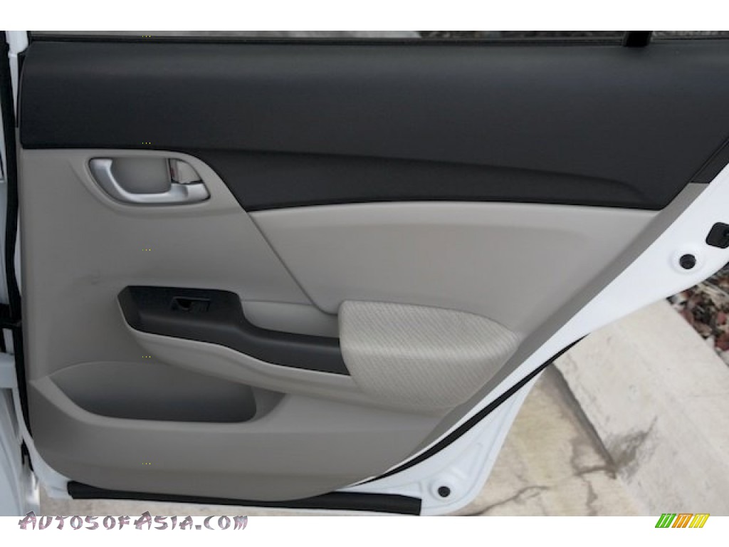 2013 Civic LX Sedan - Taffeta White / Beige photo #26