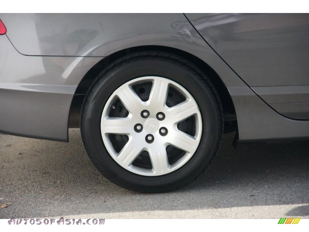 2011 Civic LX Sedan - Polished Metal Metallic / Gray photo #30