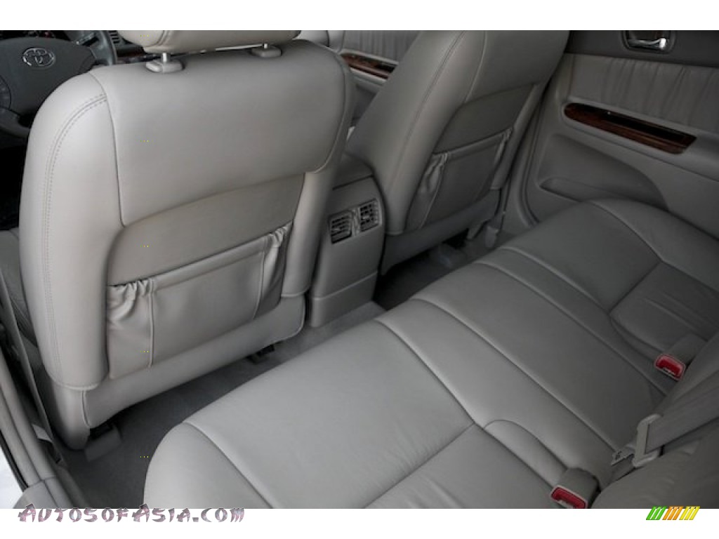 2006 Camry XLE V6 - Super White / Taupe photo #14