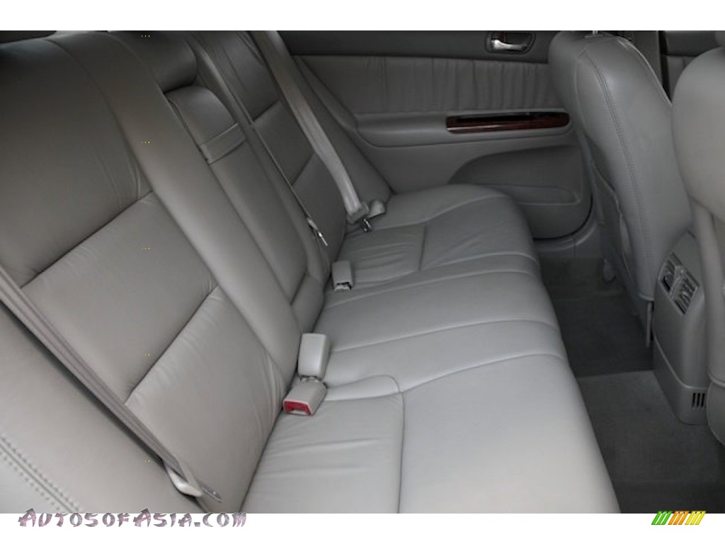 2006 Camry XLE V6 - Super White / Taupe photo #17