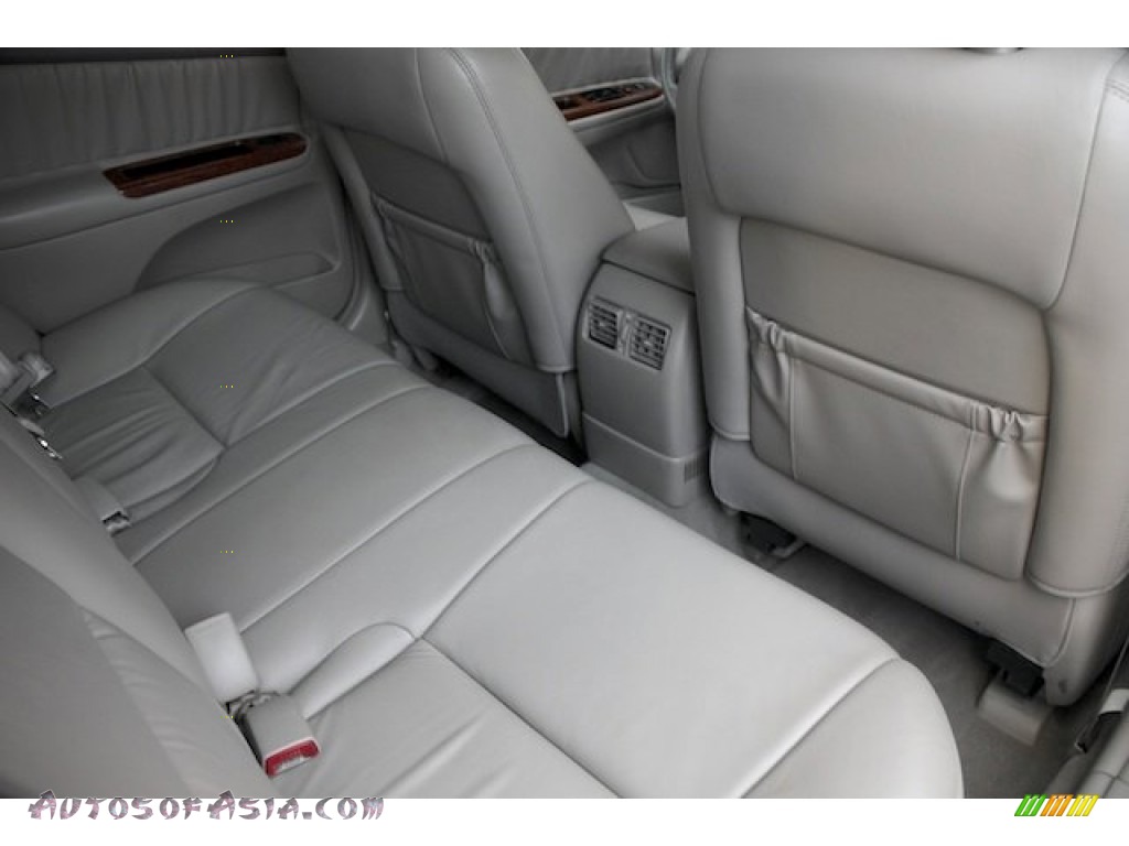 2006 Camry XLE V6 - Super White / Taupe photo #18