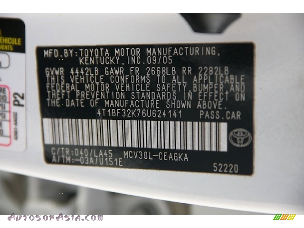 2006 Camry XLE V6 - Super White / Taupe photo #33