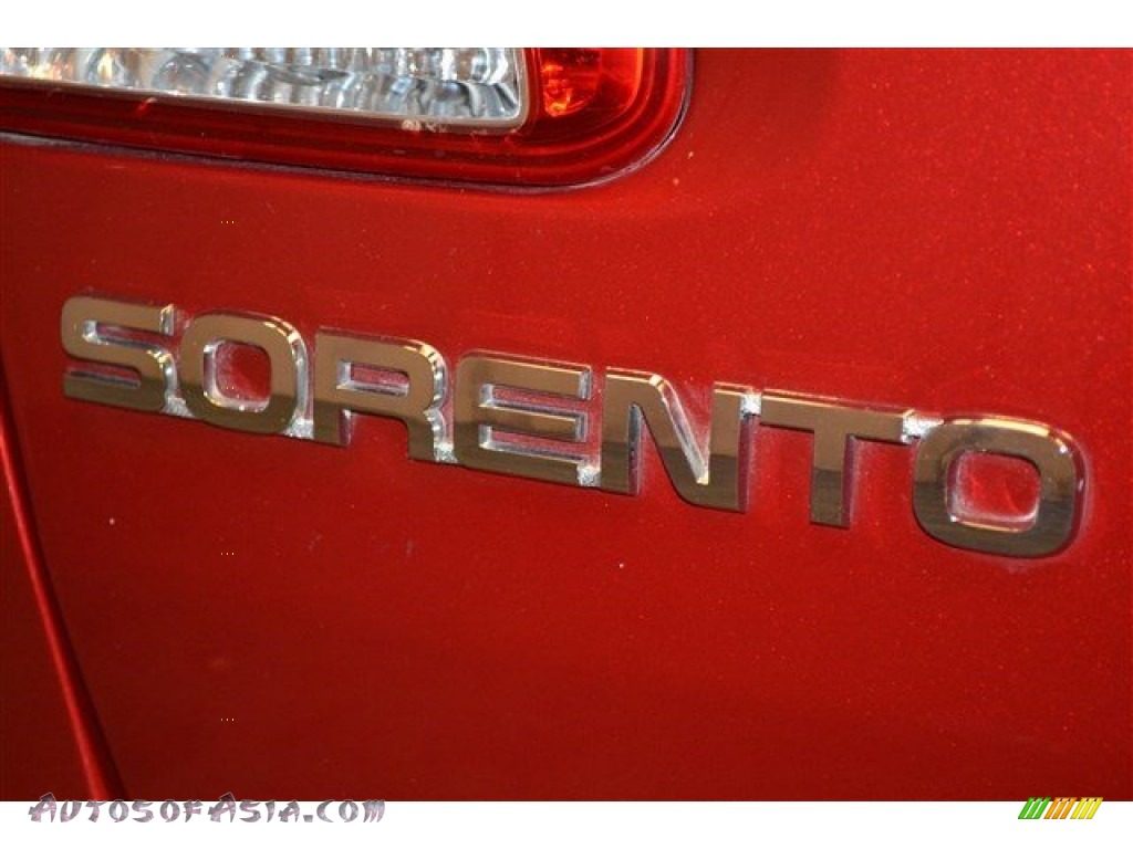 2011 Sorento LX AWD - Spicy Red / Gray photo #18