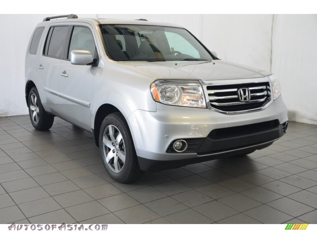 2015 Honda Pilot Touring in Alabaster Silver Metallic 004912 Autos
