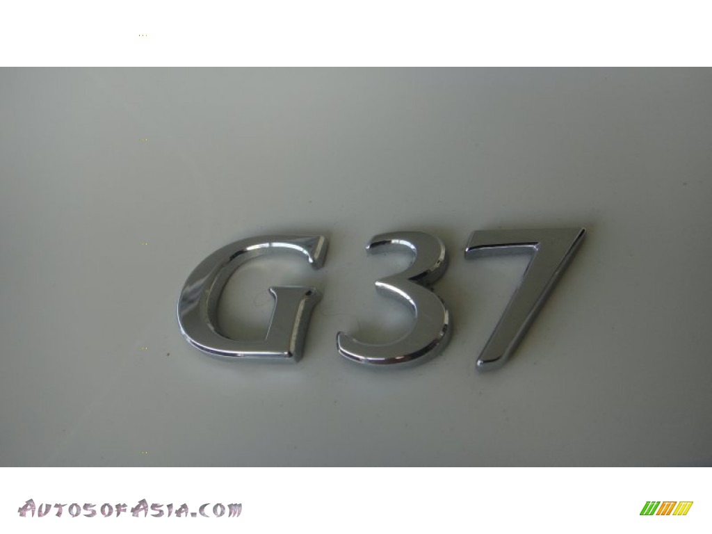 2012 G 37 Journey Sedan - Moonlight White / Stone photo #20