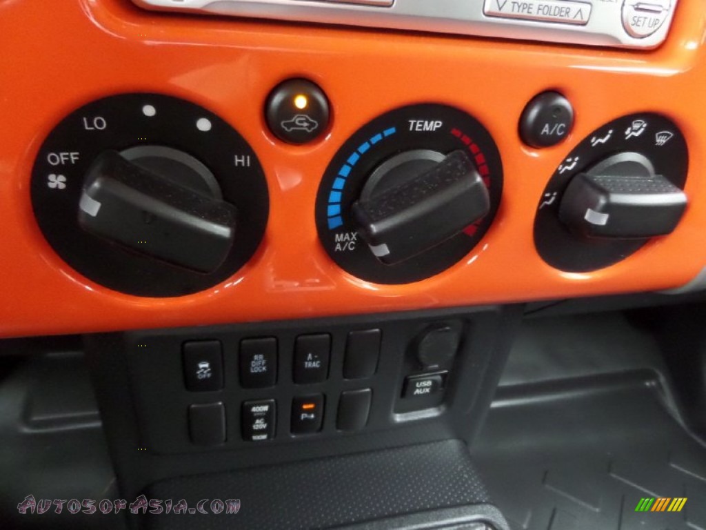 2014 FJ Cruiser 4WD - Magma Orange / Dark Charcoal photo #17