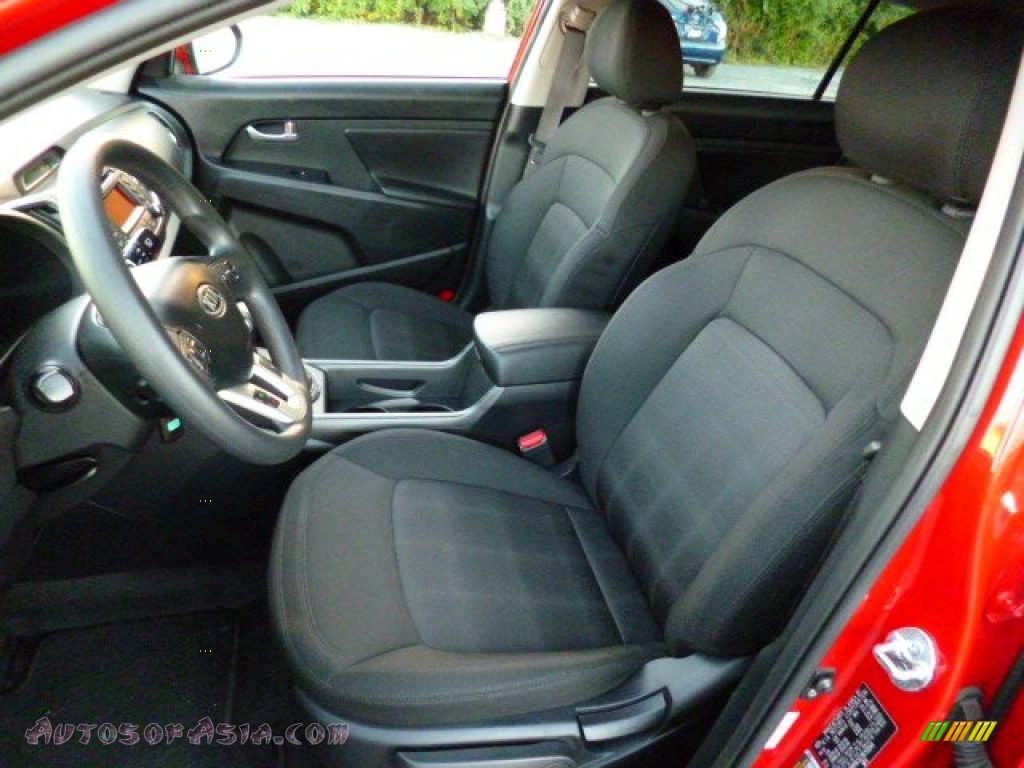 2011 Sportage LX AWD - Signal Red / Black photo #7