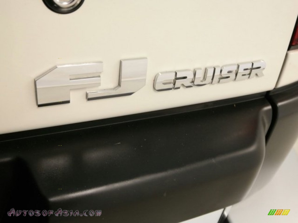 2013 FJ Cruiser 4WD - Iceberg White / Dark Charcoal photo #13