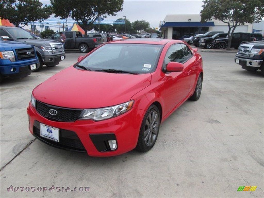 2011 Forte Koup SX - Racing Red / Black Sport photo #2